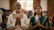 बाप्पाच्या निरोपाची साद: विसर्जनावेळी डोळ्यांत पाणी आणणारी ही सदाबहार गाणी नक्की ऐका
