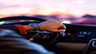 पावसाळयात वाहन चालवताना अशी घ्या काळजी, मोठ्या दुर्घटनेपासून होईल बचाव