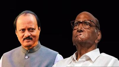 अजित दादांच्या अपघाती मृत्यूची बातमी शरद पवारांना कशी दिली? रुग्णालयात घरी येताच आघात.. !