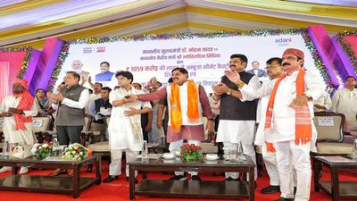 अदानी समूहातर्फे मध्य प्रदेशातील गुणा येथे १,०६० कोटी रुपयांच्या सिमेंट ग्राइंडिंग युनिटचे काम सुरू