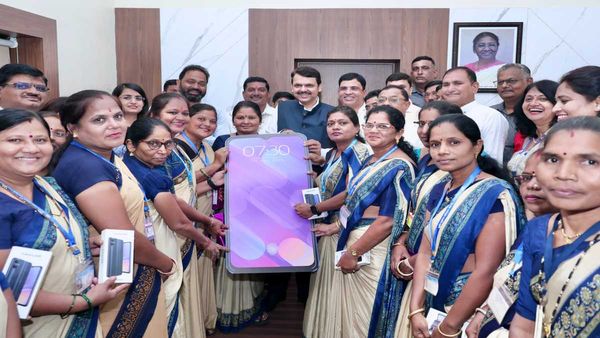 1 हजार 910 आशा सेविकांचे मोबाईल सुविधेतून सक्षमीकरण