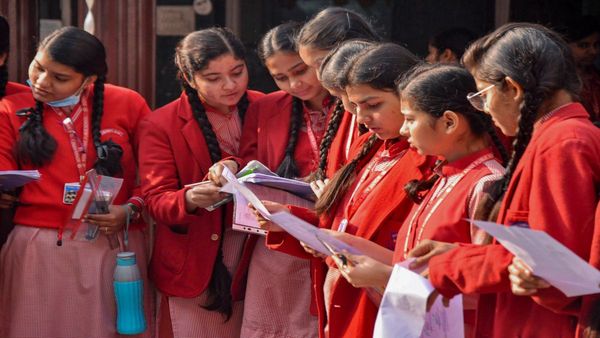 CBSE बोर्डाची परीक्षा वर्षातून दोनदा होणार, केंद्राकडून मिळाली मंजुरी