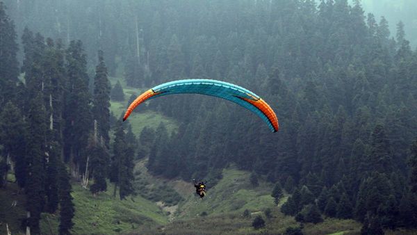 मान्सूनचा आनंद लुटायचा आहे? देशातील ही ठिकाणे आहेत बेस्ट
