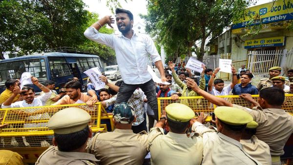 NEET आणि UGC-NET बाबतच्या गदारोळानंतर मध्यरात्री केंद्राचा मोठा निर्णय, पेपरलीक विरोधी कायदा लागू