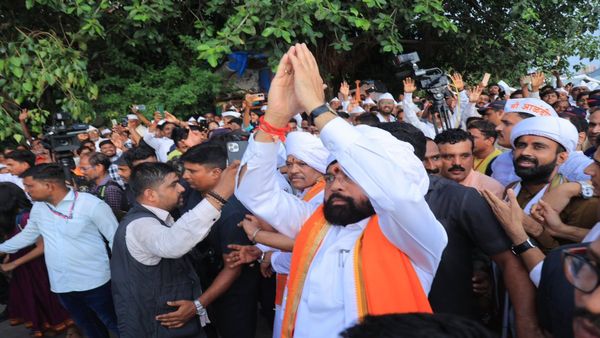 वारकऱ्यांसाठी आनंदाची बातमी! आषाढी वारीला जाणाऱ्या वाहनांसाठी टोल माफ