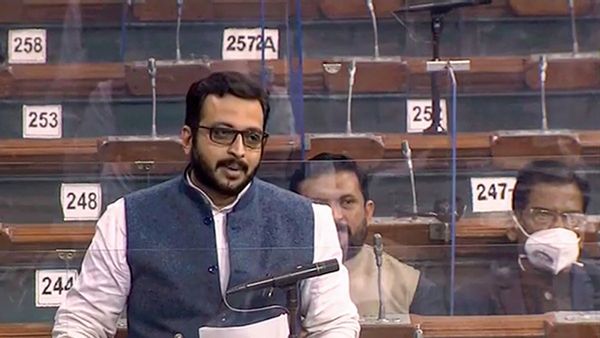 खा. अमोल कोल्हे यांच्यावर शरद पवारांनी दिली 'ही' मोठी जबाबदारी