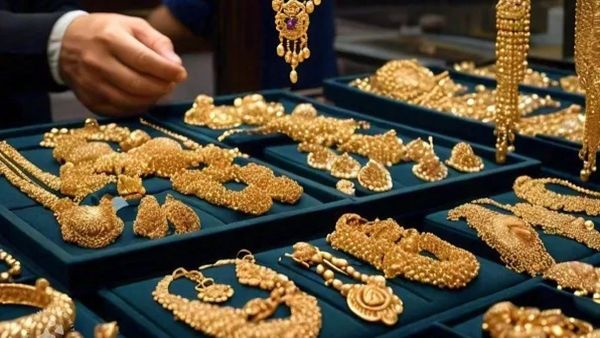 सोने-चांदीच्या दरात घसरण, जाणून घ्या आज काय आहेत सोने -चांदीचे दर...