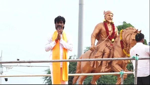 गिरीश महाजन माणसांना फसवतात! ते आंदोलनात फोडतात - मनोज जरागेंचा घणाघात