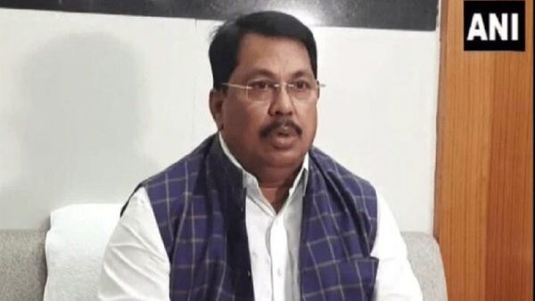 एका मतासाठी 'त्यांनी' चार कोटी वाटले, वडेट्टीवारांचा आरोप