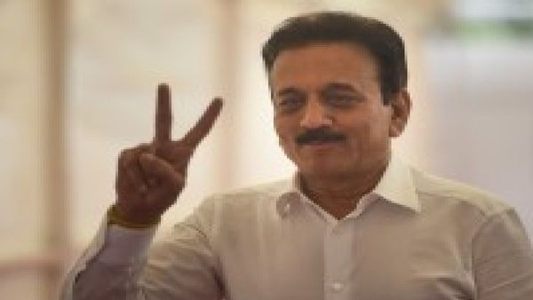 सरपंचांचं मानधन वाढणार 'या' आठ मागण्याही मान्य,पहा सरकारनं काय आश्वासन दिलं