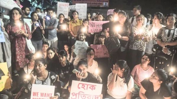 Kolkata Doctor Rape Murder Case : पोस्टमॉर्टम अहवालात धक्कादायक खुलासा