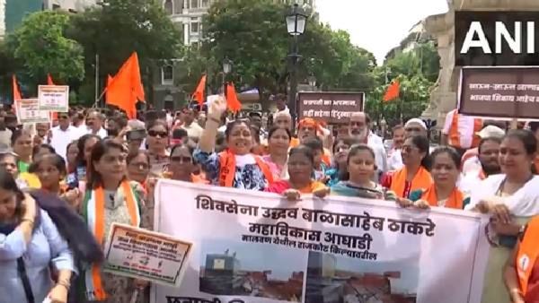 Shivaji Maharaj Statue Collapse Case : महाविकास आघाडीचं महायुती सरकारविरोधात मुंबईत आंदोलन सुरु