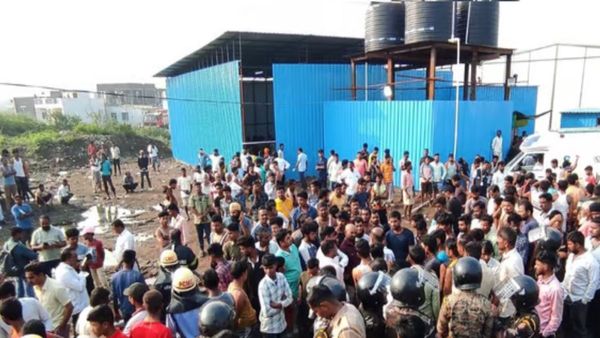 पिंपरी चिंचवडमध्ये पाण्याची टाकी कोसळून 4 कामगारांचा मृत्यू