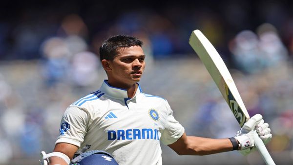 कांगारूंच्या घरात यशस्वीचा डंका, षटकारांसह शतक, अनेक रेकॉर्ड केले नावावर