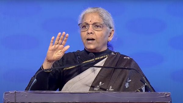 मोठी शक्यता..! आगामी अर्थसंकल्पात सामान्यांना मिळेल गिफ्ट; आयकरातून मिळणार दिलासा