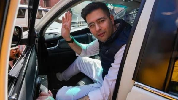 'कुठे आहेत राघव चढ्ढा? आम आदमी पक्षाचा पराभवानंतर खासदार ट्रेंडिंगमध्ये! कशामुळे येताहेत चर्चेत?