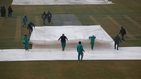 PAK Vs BAN : पाकिस्तानच्या शेवटच्या सामन्यात पावसाच्या सरी कोसळणार की धावांचा पाऊस पडणार ?