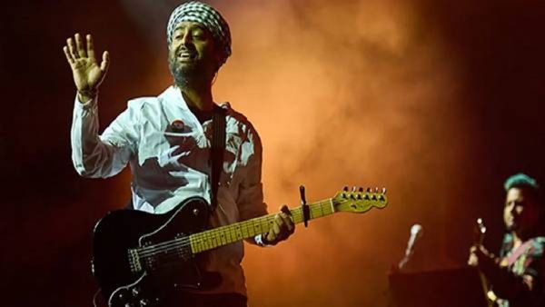 'मी खूप सहन केलंय', म्हणून अरिजीत सिंगच्या आवाजात दिसतात वेदना, जाणून घ्या त्याची लव्ह स्टोरी