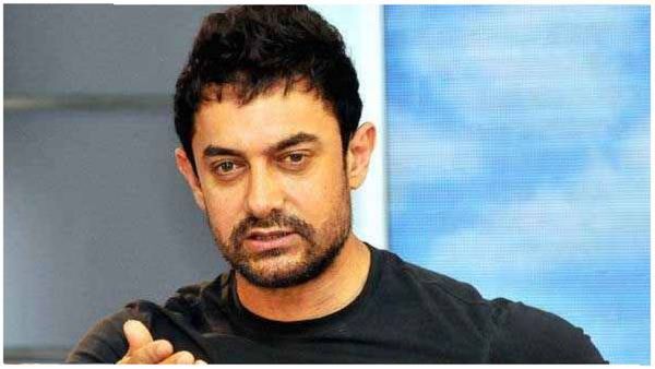 'अंदाज अपना अपना'च्या स्पेशल स्क्रिनिंगला आमिर खान गैरहजर; म्हणाला मी परेशान आहे! कारण काय?