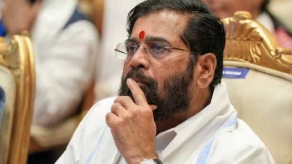 मुंबईत अधिवेशन अन् एकनाथ शिंदे दिल्लीत!, भाजपच्या बड्या नेत्यांची भेट, पडद्यामागे नेमकं शिजतंय काय?