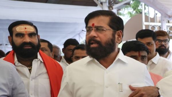 ठाकरे बंधूंच्या मेळाव्यानंतर शिंदे गटात हालचाली; मोठे नेते तातडीने एकनाथ शिंदेंच्या भेटीला