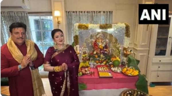 घटस्फोटाच्या चर्चांना अखेर पूर्णविराम; गणरायांचे आगमन अन् गोविंदा-सुनीता आहुजा आले एकत्र!