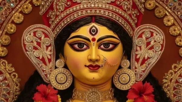 Navratri maha Ashtami 2025 :आज महाअष्टमी 'या' शुभ मुहूर्तावर करा हवन आणि कन्या पूजन; जाणून घ्या विधी