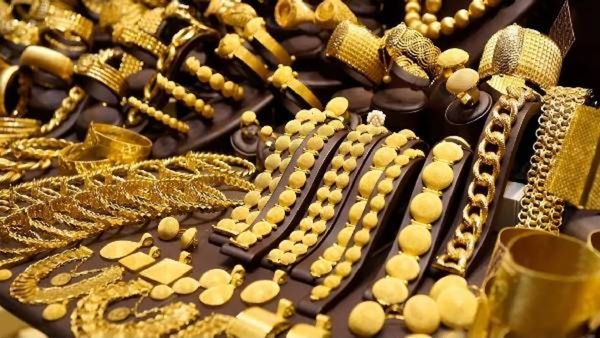 धनत्रयोदशीपूर्वी मोठी संधी! सलग दुसऱ्या दिवशी दर घसरले, सोने-चांदी स्वस्त! वाचा आजचे ताजे दर