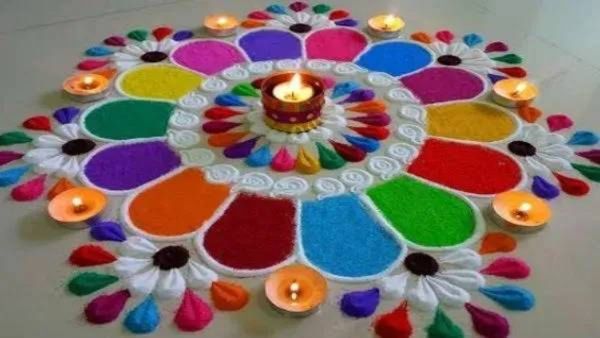 Diwali Rangoli 2025 :दिवाळीसाठी 'या' खास रांगोळ्या काढा; जाणून घ्या रांगोळी आयडीया अन् धार्मिक महत्व