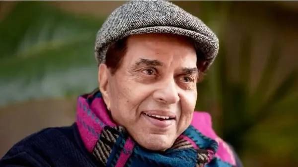 Dharmendra : बॉलिवूडचे 'ही-मॅन' धर्मेंद्र यांची प्रकृती स्थिर; निधनाच्या अफवांवर कुटुंबियांचा खुलासा