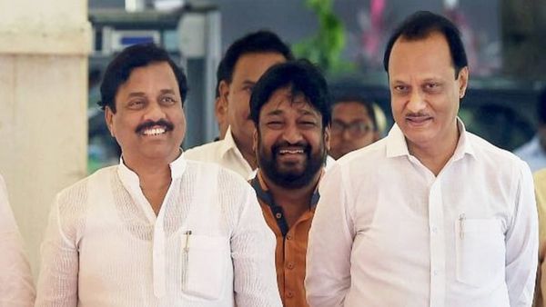 अजितदादांच्या चितेची आग विझण्यापूर्वीच तटकरेंनी... महायुतीतील नेत्याच्या आरोपाने महाराष्ट्रात खळबळ!