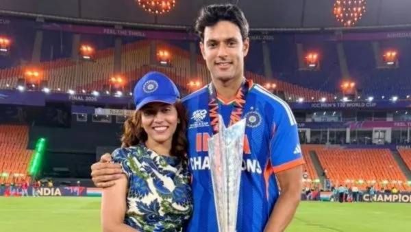 शिवम दुबे-अंजुम खानची 'हटके' लव्हस्टोरी; धर्माची भिंत ओलांडली! शिवमपेक्षा पत्नी वयाने 'एवढी' मोठी