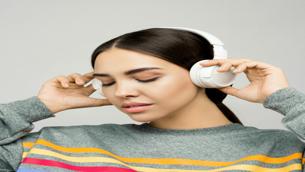 how much time should you use headphones and earphones in a day