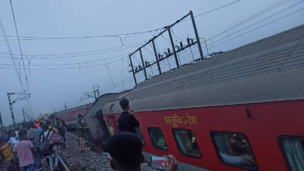 howara csmt express train no 12810 derailed near chakradharpur jharkhand latest update
