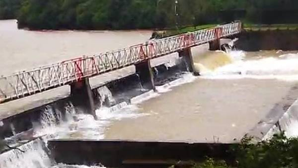 Maharashtra Weather Update 1 killed in landslide in Raigad