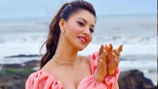 urvashi rautela private bathroom video leaked created havo on the