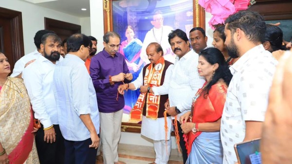 vasant more joins shiv sena uddhav thackeray faction