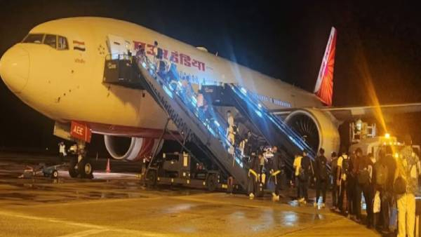 Paris Olympic bronze medalist hockey players travel in economy class Amit Rohidas PR Sreejesh