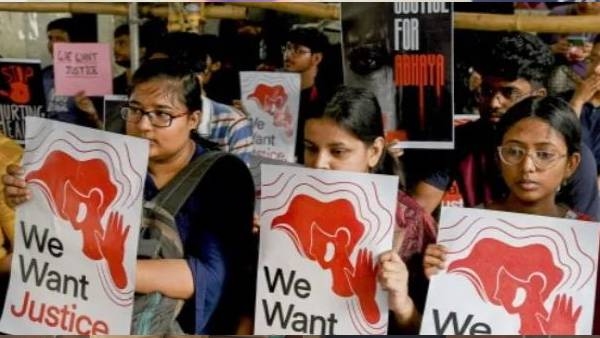 Kolkata Rape Murder Case Girl s naked body shown after three hours trainee doctor alleges girl s family Kolkata Rape Murder Case Girl s naked body shown after three hours trainee doctor alleges girl s family