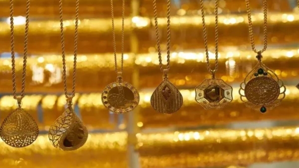 Fall in gold price Today s Gold Rate Marathi News