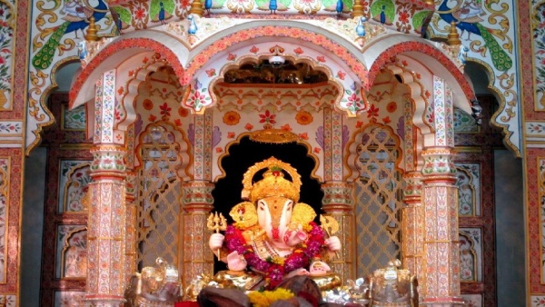 dagdusheth halwai ganpati pune