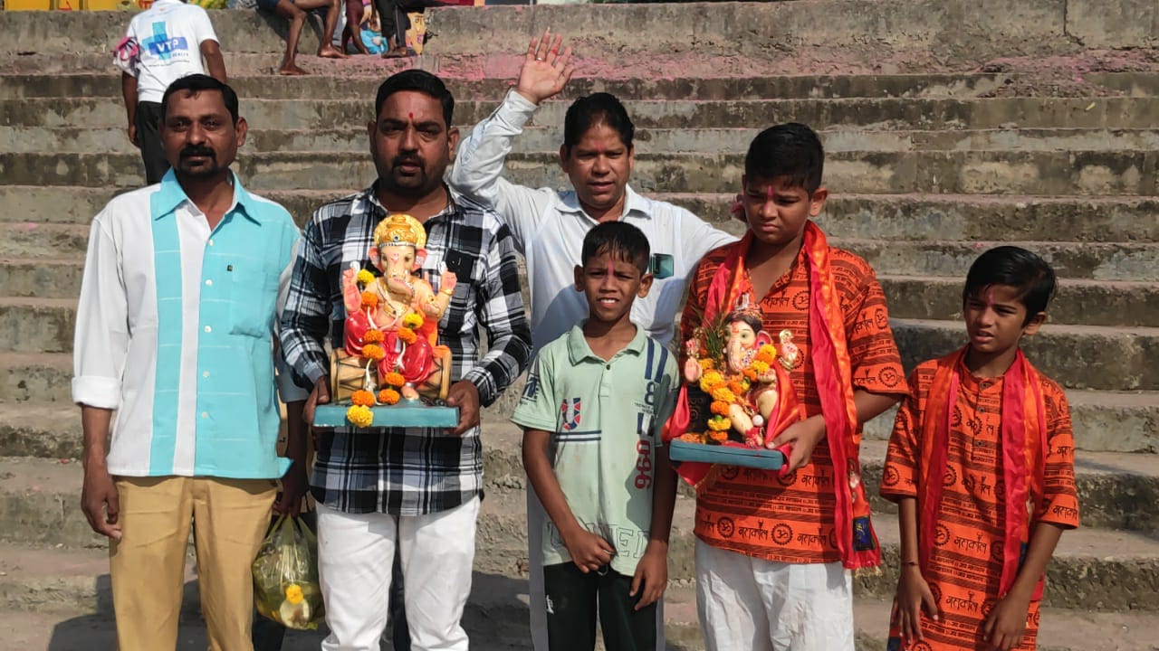 धुळ्यात घरगुती गणपतीचं विसर्जन