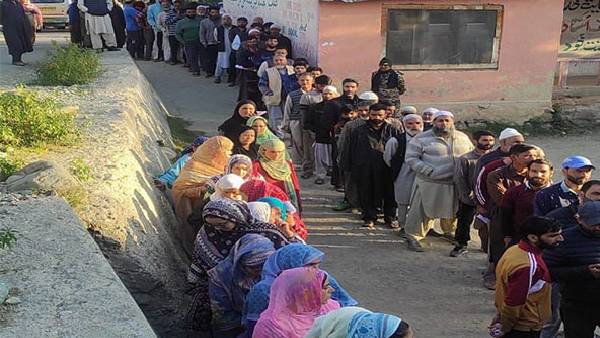 सकाळी 9 वाजेपर्यंत 11.11% मतदानाची नोंद