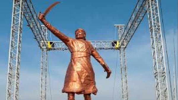 shivaji maharaj statue