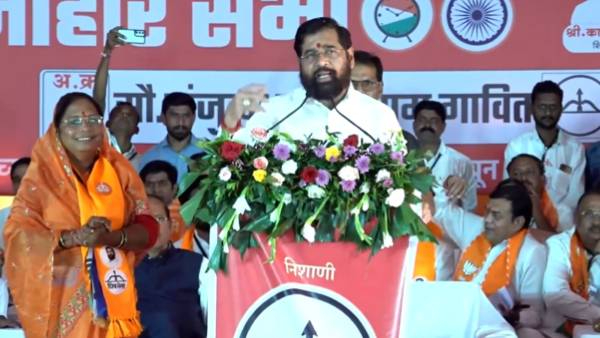 Eknath Shinde criticizes Uddhav Thackeray for becoming CM Eknath Shinde criticizes Uddhav Thackeray for becoming CM