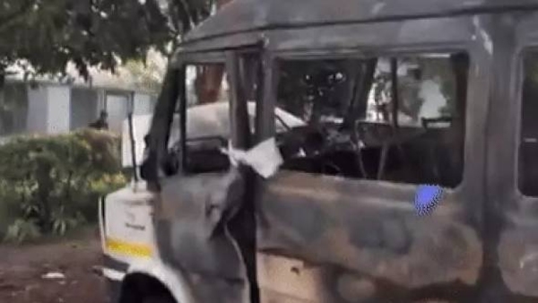 tempo traveler bus fire case tempo traveler bus fire case