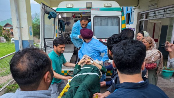 pakistan firing at loc 7 indians killed in firing pakistan firing at loc 7 indians killed in firing