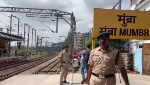 mumbra train accident