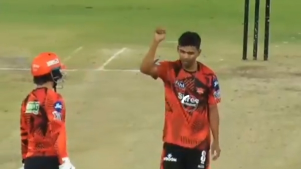 sunrisers hyderabad srh ishan kishan zeeshan ansari fight video ipl 2026 practice match sunrisers hyderabad srh ishan kishan zeeshan ansari fight video ipl 2026 practice match