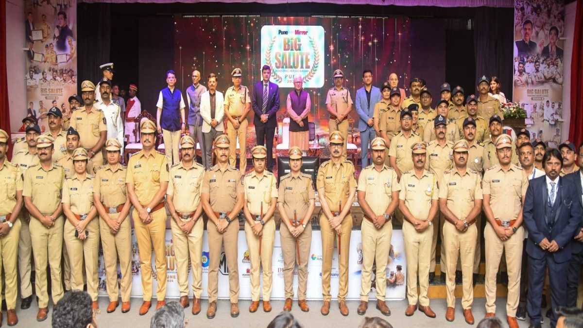 पुणे टाइम्स मिररचा उपक्रम कौतुकास्पद; पोलिसांच्या अहर्निश सेवेचा राज्यपालांकडून सन्मान पुणे टाइम्स मिररचा उपक्रम कौतुकास्पद; पोलिसांच्या अहर्निश सेवेचा राज्यपालांकडून सन्मान